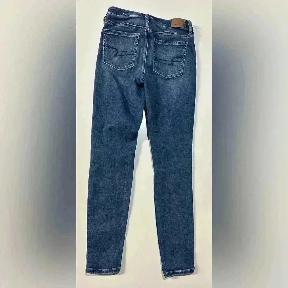 EUC Women’s American Eagle Super High Rise Jegging Size 4R - Picture 2 of 2